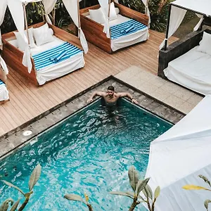 https://olas-homestay-bali.hotelsseminyak.net